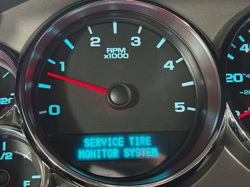 Used 2010 Chevrolet Silverado 2500 LT AWD/4WD image 14
