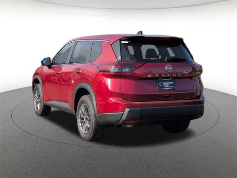 Used 2025 Nissan Rogue S image 7