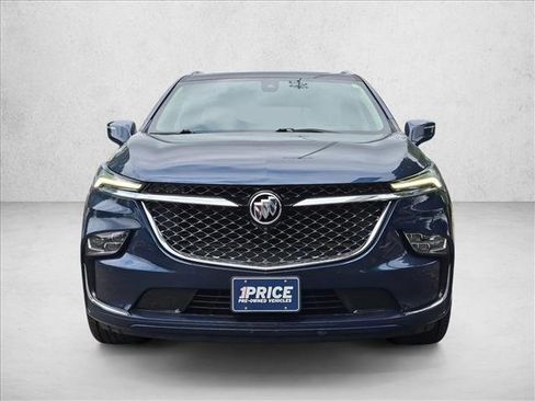 Used 2022 Buick Enclave Avenir w/ Avenir Technology Package FWD image 2
