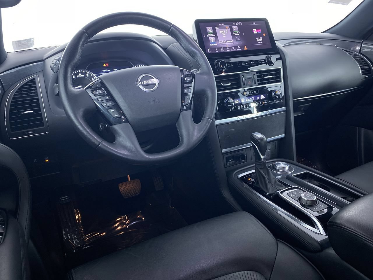 Used 2023 Nissan Armada SL w/ Midnight Edition Package AWD/4WD image 2