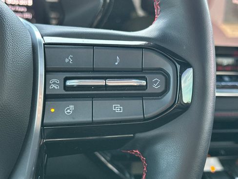 Certified 2024 Chevrolet Colorado Z71 w/ Z71 Convenience Package 2 image 39