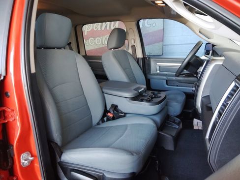 Used 2019 RAM 1500 Classic SLT RWD image 14