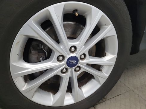 Used 2017 Ford Escape SE w/ Equipment Group 201A AWD/4WD image 31