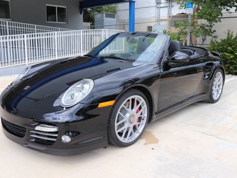 Used 2010 Porsche 911 Turbo image 1