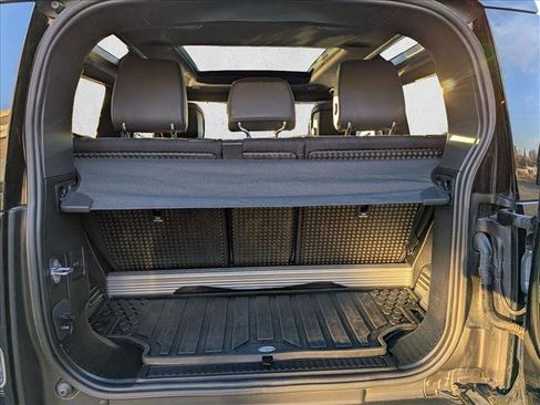 Used 2023 Land Rover Defender 90 X image 6