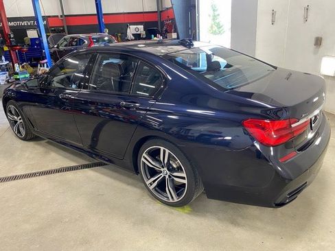Used 2018 BMW 750i xDrive AWD/4WD image 5