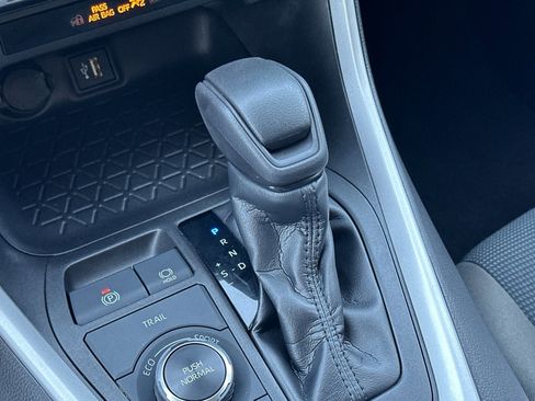 Certified 2023 Toyota RAV4 LE AWD/4WD image 21