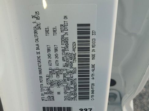 Certified 2025 Toyota Tacoma SR5 image 28