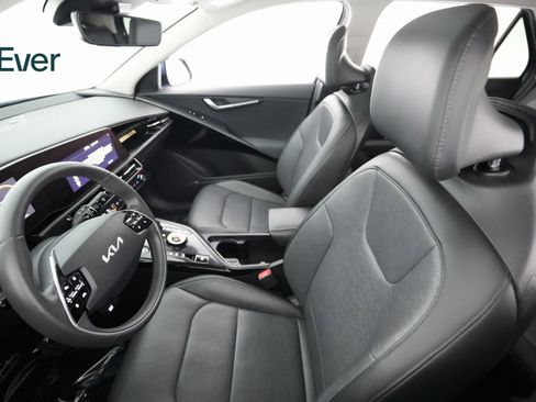 Used 2023 Kia Niro Wave image 7