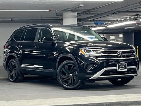 Used 2023 Volkswagen Atlas SE AWD/4WD image 2
