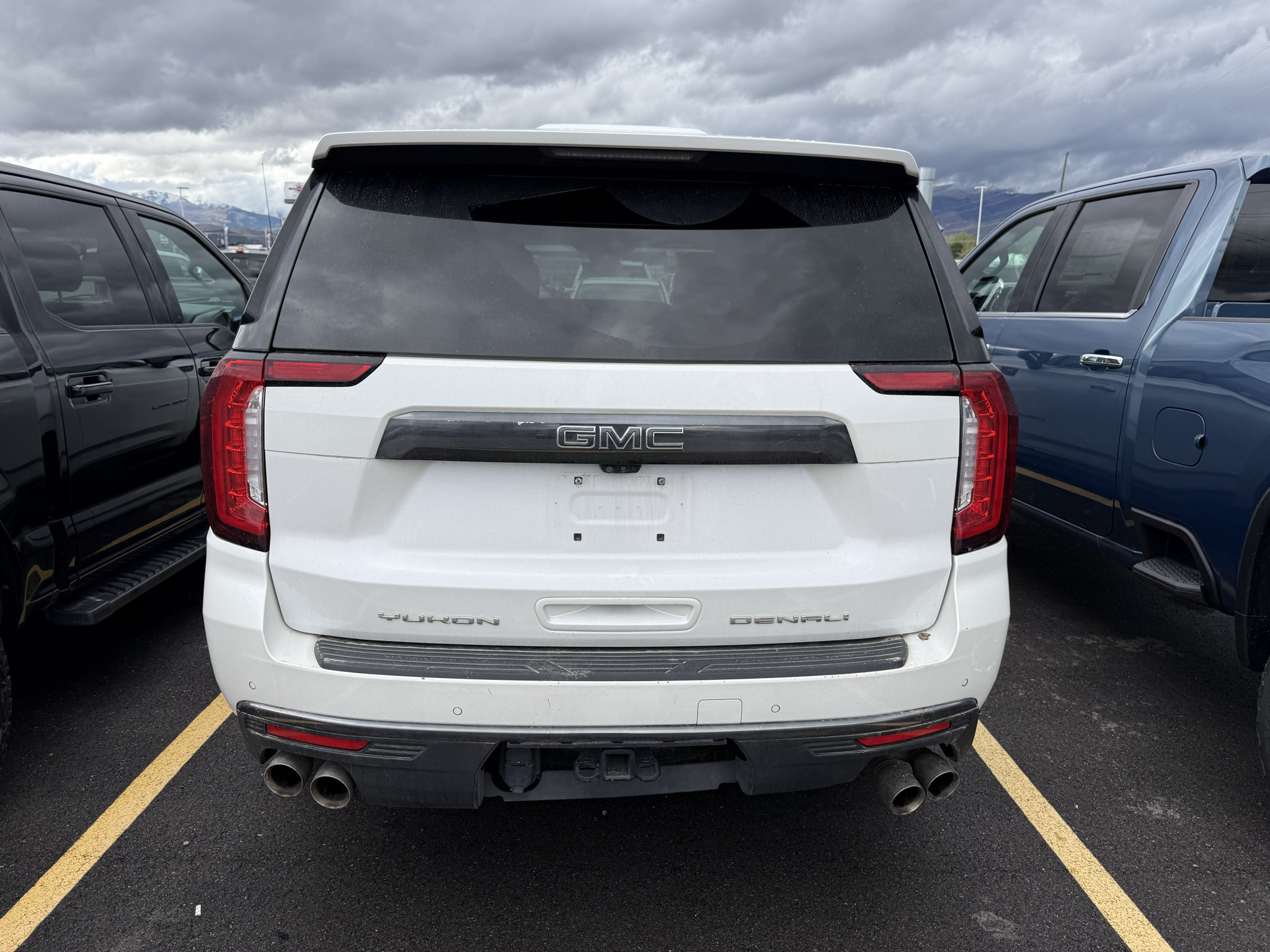 Used 2023 GMC Yukon Denali Ultimate AWD/4WD image 5