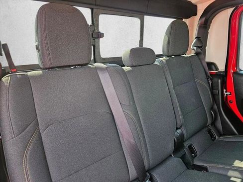 Used 2024 Jeep Gladiator Sport AWD/4WD image 14
