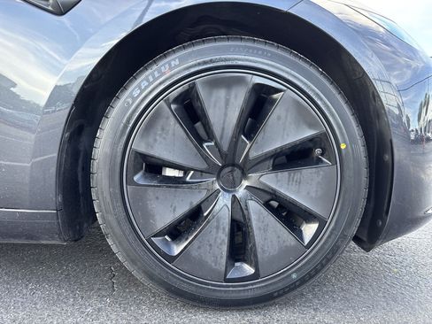 Used 2024 Tesla Model 3 Standard Range RWD image 16