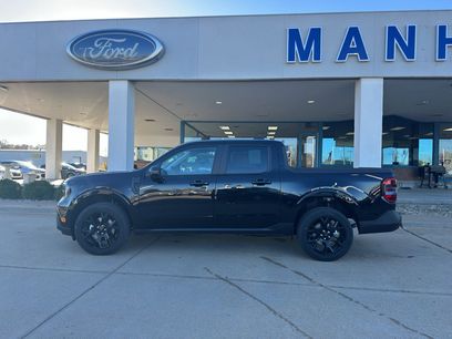 New 2025 Ford Maverick Lariat w/ Black Appearance Package