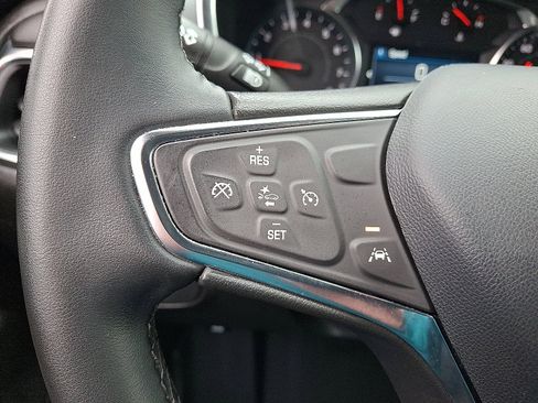 Used 2024 Chevrolet Equinox LT w/ LPO, Floor Liner Package FWD image 19