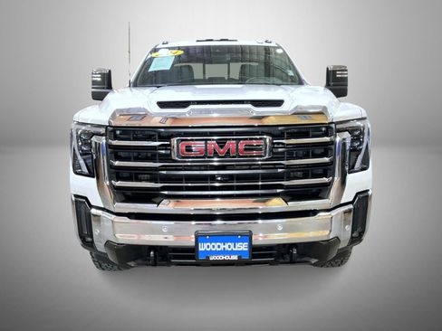 Used 2024 GMC Sierra 2500 SLT w/ SLT Premium Package image 2