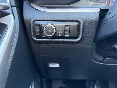 Certified 2024 Ford Explorer XLT w/ Equipment Group 202A image 17