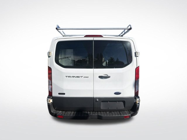 Used 2016 Ford Transit 250 130 Low Roof w/ Exterior Upgrade Package RWD image 4
