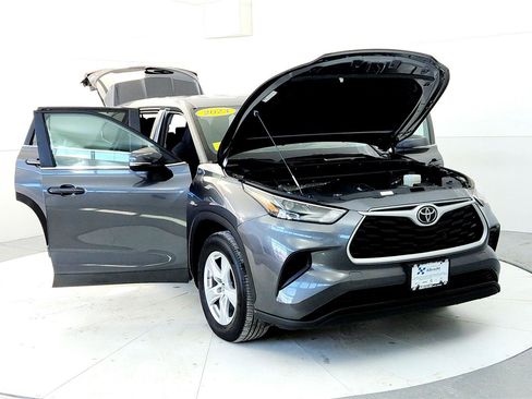 Used 2023 Toyota Highlander L image 9