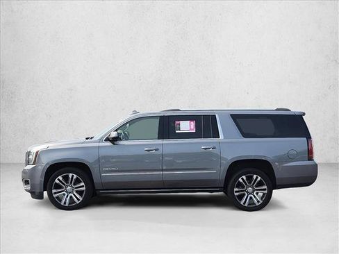 Used 2018 GMC Yukon XL Denali w/ Denali Ultimate Package RWD image 9