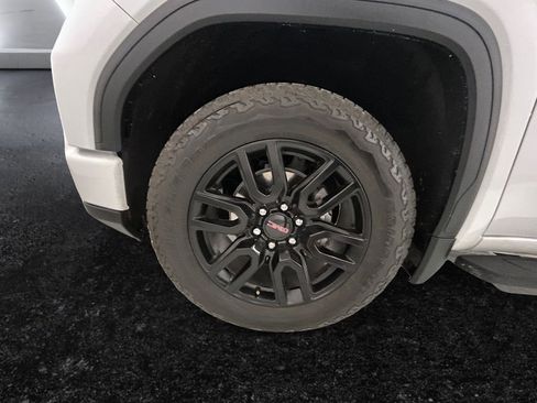 Used 2024 GMC Sierra 1500 Elevation image 27