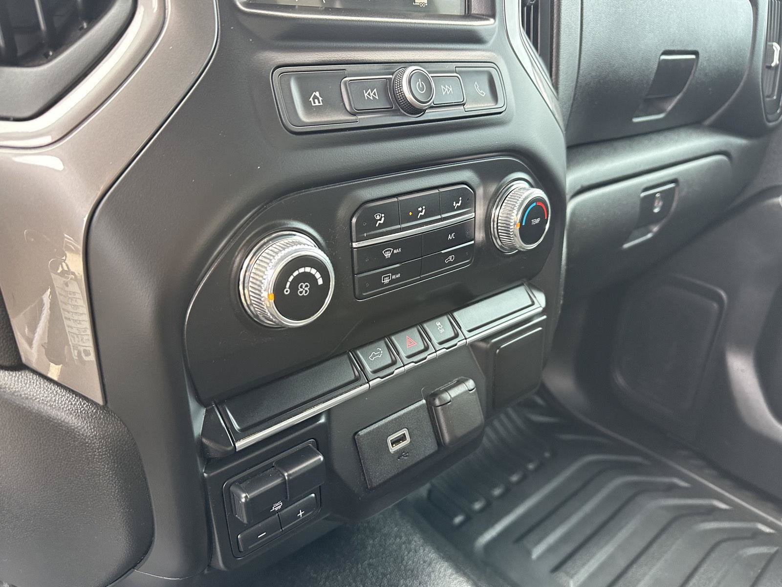 Used 2019 GMC Sierra 1500 4x4 Crew Cab w/ Convenience Package image 29