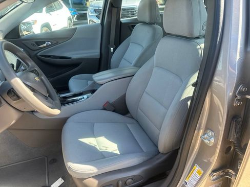 Used 2024 Chevrolet Malibu LT FWD image 11