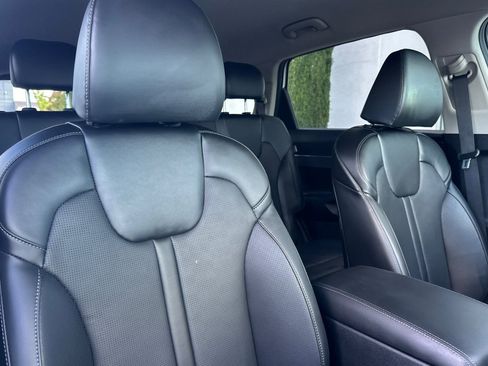 Certified 2025 Kia Sorento S AWD/4WD image 17
