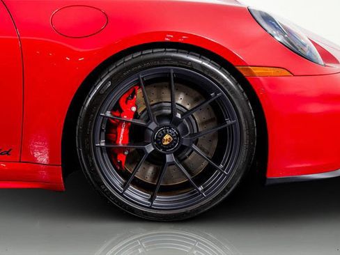 Used 2025 Porsche 911 Carrera 4 GTS image 18