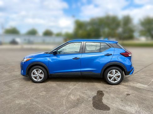 Used 2021 Nissan Kicks S FWD image 5