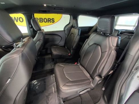 New 2026 Chrysler Voyager LX image 26