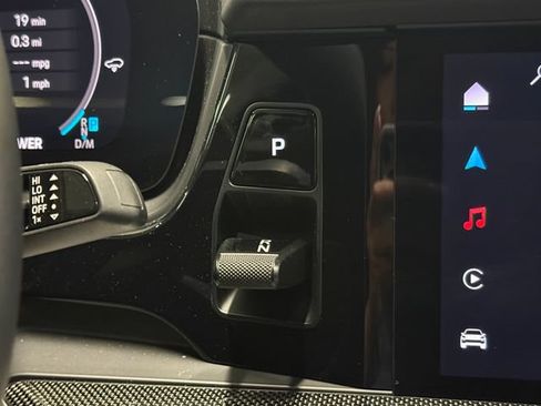 Certified 2024 Porsche Cayenne S AWD/4WD image 18