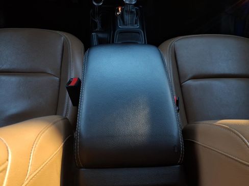 Used 2022 Jeep Gladiator Rubicon w/ LED Lighting Group image 16