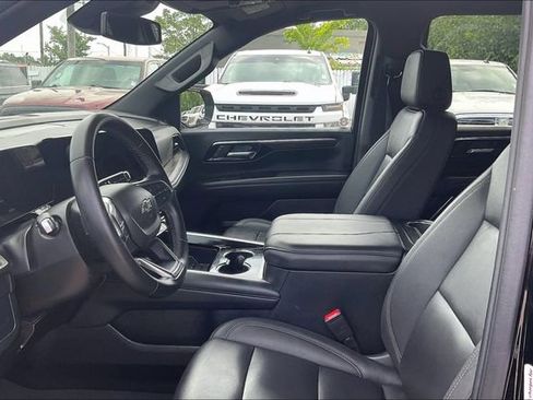 Used 2025 Chevrolet Tahoe Z71 AWD/4WD image 9