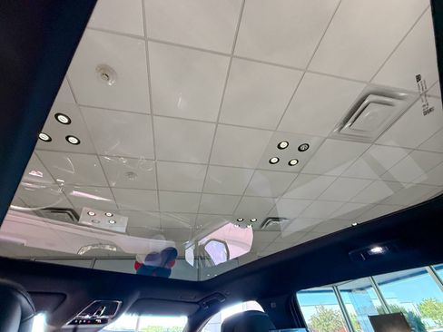 New 2026 Cadillac Escalade IQL Sport 1 w/ LPO, ONYX Package AWD/4WD image 31