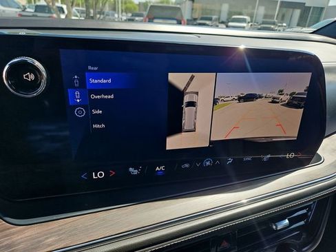 Used 2025 Chevrolet Tahoe LT image 15