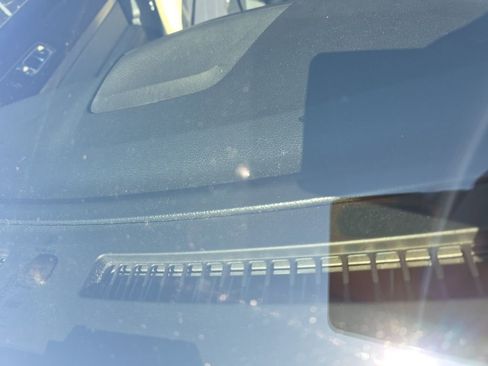 Used 2018 Ford Explorer XLT w/ Equipment Group 202A image 14