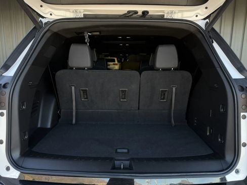 Used 2023 Chevrolet Traverse Premier w/ Redline Edition image 18