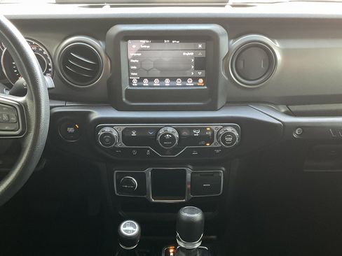 Used 2023 Jeep Wrangler Sport AWD/4WD image 15