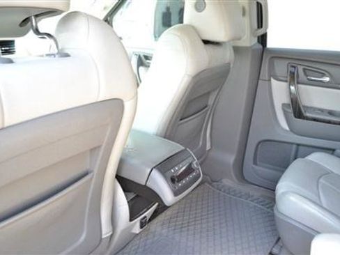 Used 2014 GMC Acadia SLT FWD image 18
