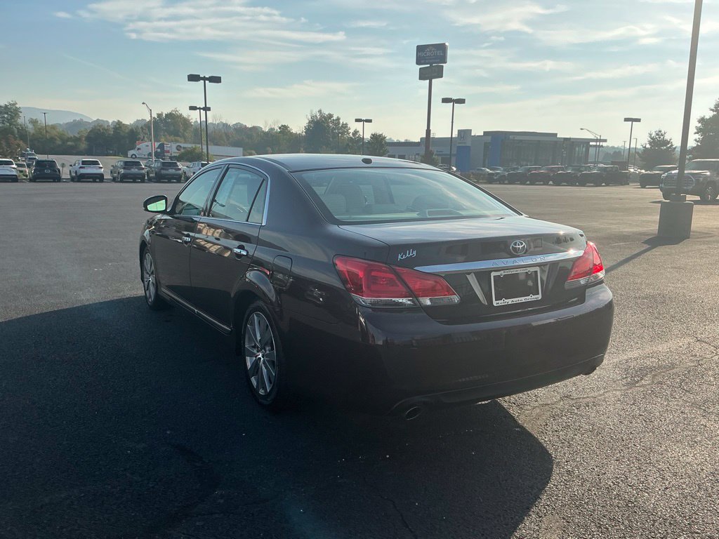 Used 2012 Toyota Avalon Limited FWD image 11