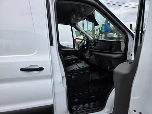 Used 2025 Ford Transit 250 148 Medium Roof RWD image 13