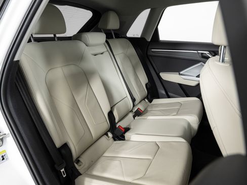 Used 2021 Audi Q3 2.0T Premium Plus w/ Premium Plus Package image 24