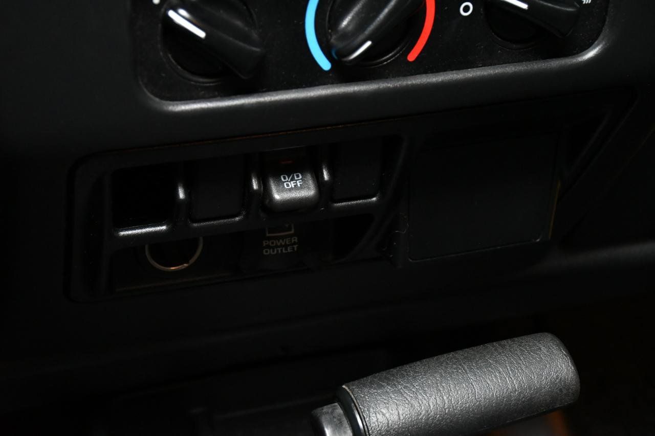 Used 2006 Jeep Wrangler X AWD/4WD image 34
