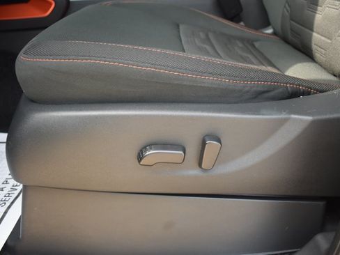 Used 2024 Nissan Frontier Pro-X w/ Pro Convenience Package RWD image 14
