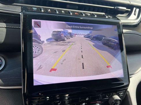 Used 2022 Jeep Grand Cherokee Limited 4xe w/ MOPAR Finishing Package image 31