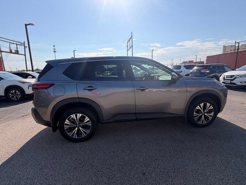 Used 2021 Nissan Rogue SV FWD image 8