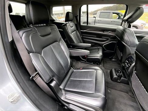 Used 2021 Jeep Grand Cherokee L Limited image 21