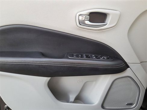 Used 2021 Jeep Compass Latitude w/ Sun and Sound Group image 22