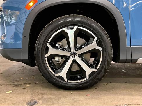 New 2026 Volkswagen Tiguan SE image 14